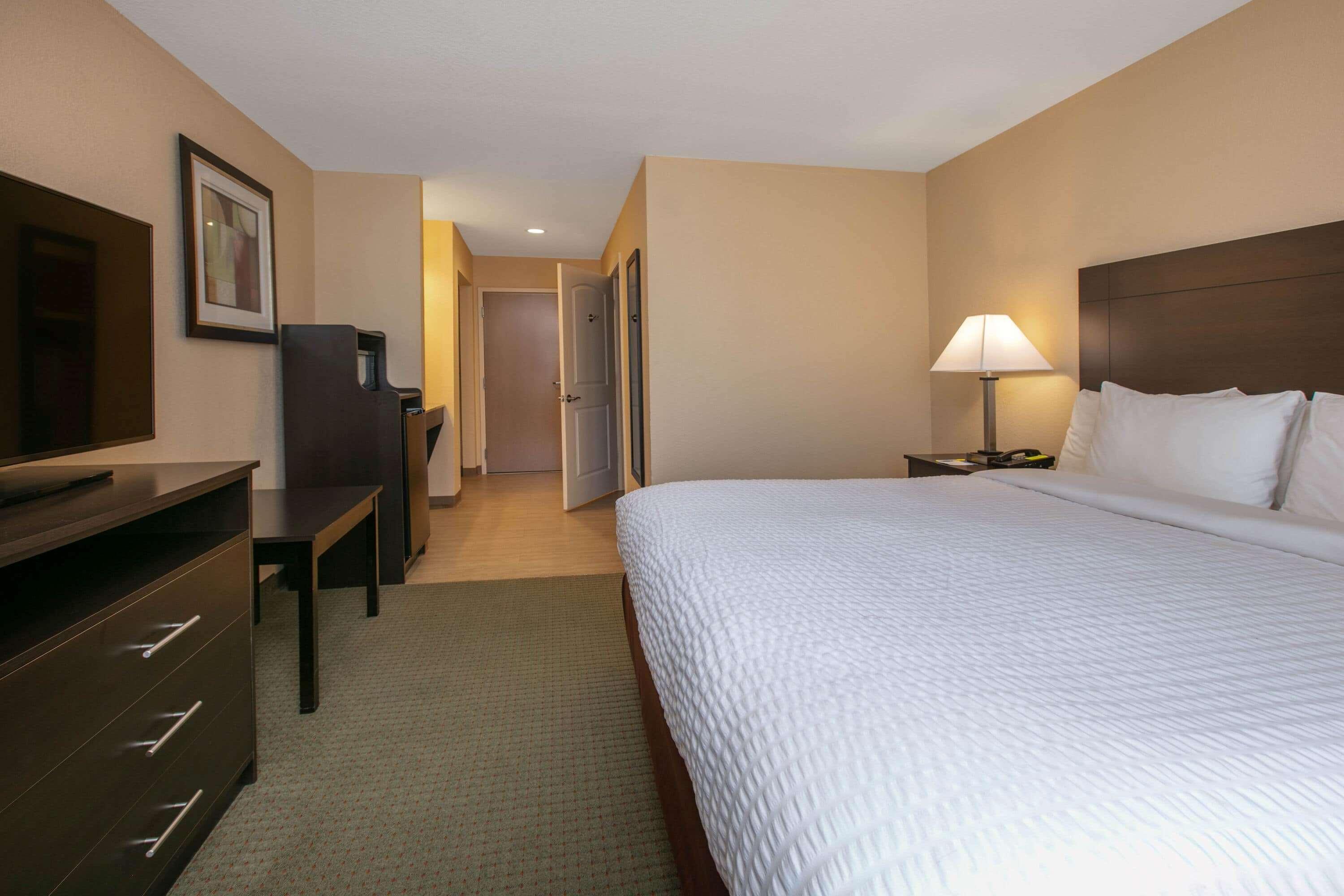 Days Inn & Suites By Wyndham Florence/Jackson Area Exterior foto